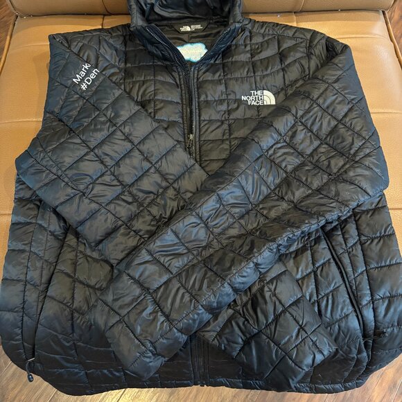 (Like NEW!) The North Face Men's ThermoBall Trekker Jacket - Picture 1 of 3